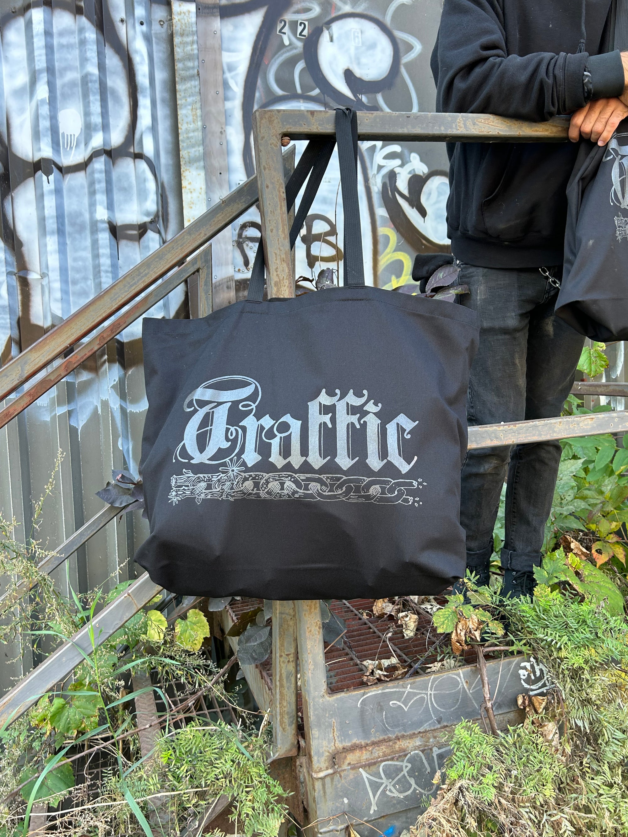 XL TOTE